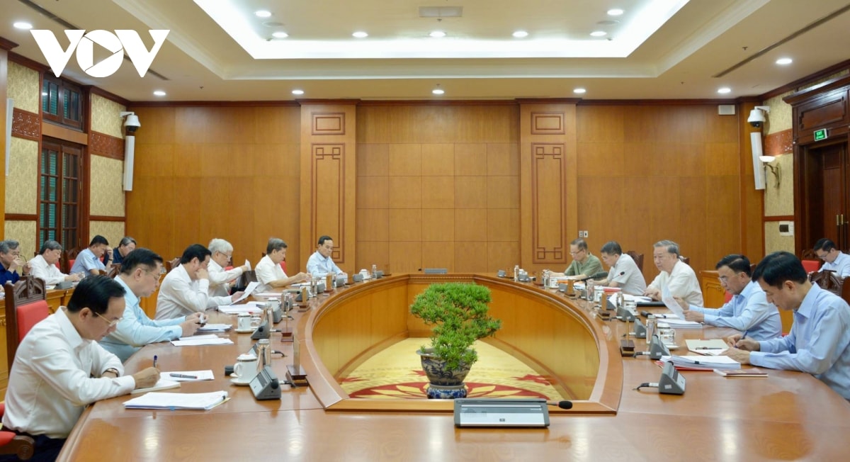 tổng bí thư chủ trì cuộc họp về việc lấy ý kiến nhân dân sửa đổi hiến pháp 2013 hình ảnh 2 tong bi thu chu tri cuoc hop ve viec lay y kien nhan dan sua doi hien phap 2013 hinh anh 2