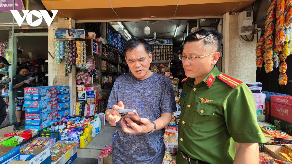 lần đầu tiên hà nội lấy ý kiến nhân dân về sửa đổi hiến pháp qua ứng dụng vneid hình ảnh 2 lan dau tien ha noi lay y kien nhan dan ve sua doi hien phap qua ung dung vneid hinh anh 2