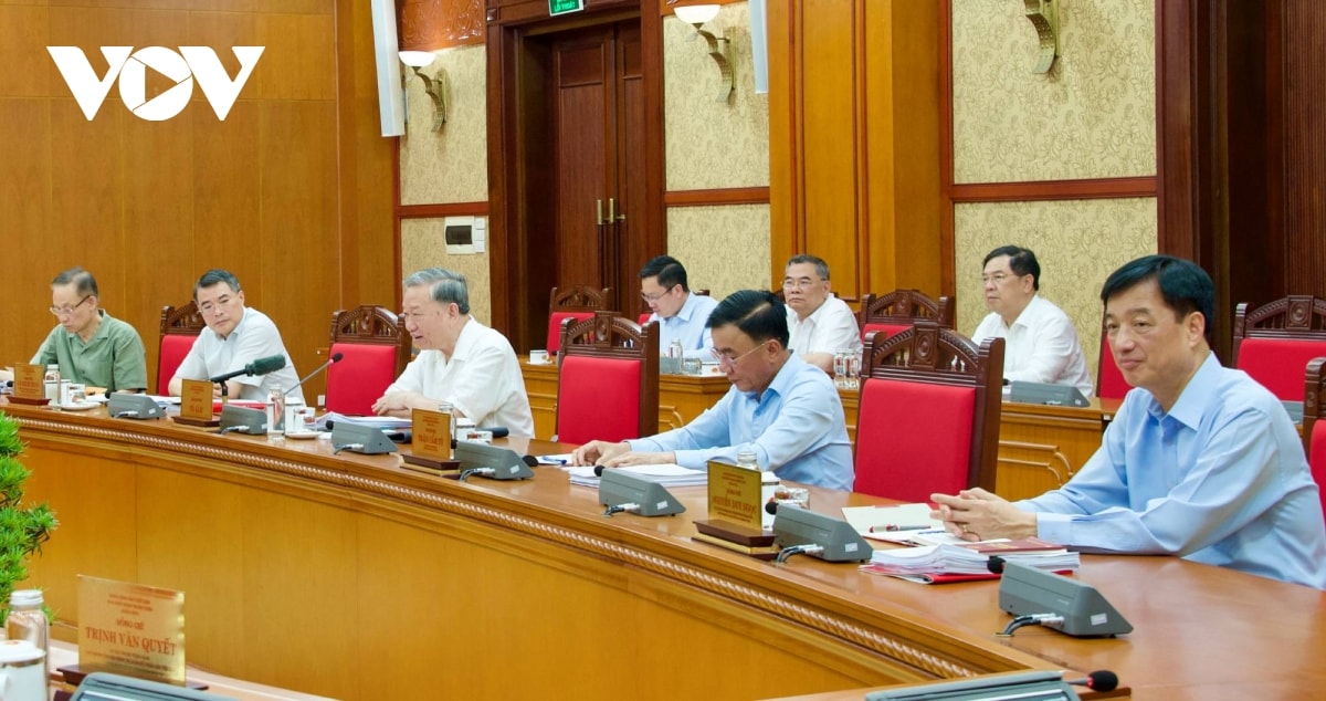 tổng bí thư chủ trì cuộc họp về việc lấy ý kiến nhân dân sửa đổi hiến pháp 2013 hình ảnh 3 tong bi thu chu tri cuoc hop ve viec lay y kien nhan dan sua doi hien phap 2013 hinh anh 3