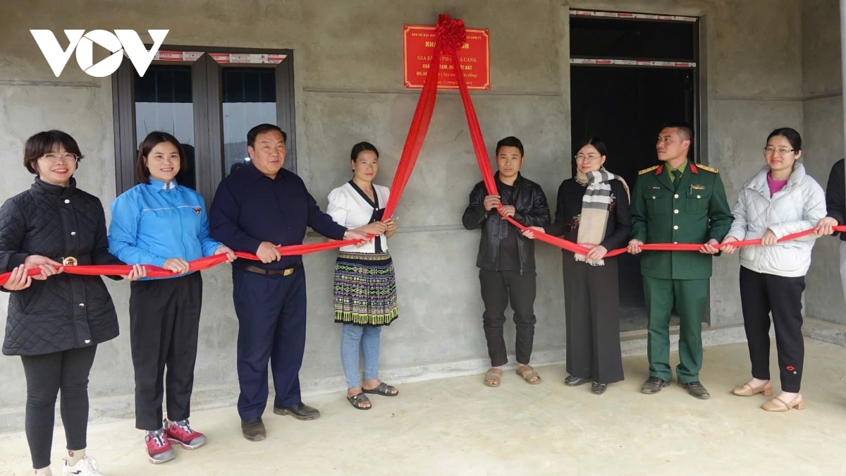 sơn la hoàn thành xoá nhà tạm từ quyết tâm và sức mạnh đoàn kết các dân tộc hình ảnh 6 son la hoan thanh xoa nha tam tu quyet tam va suc manh doan ket cac dan toc hinh anh 6