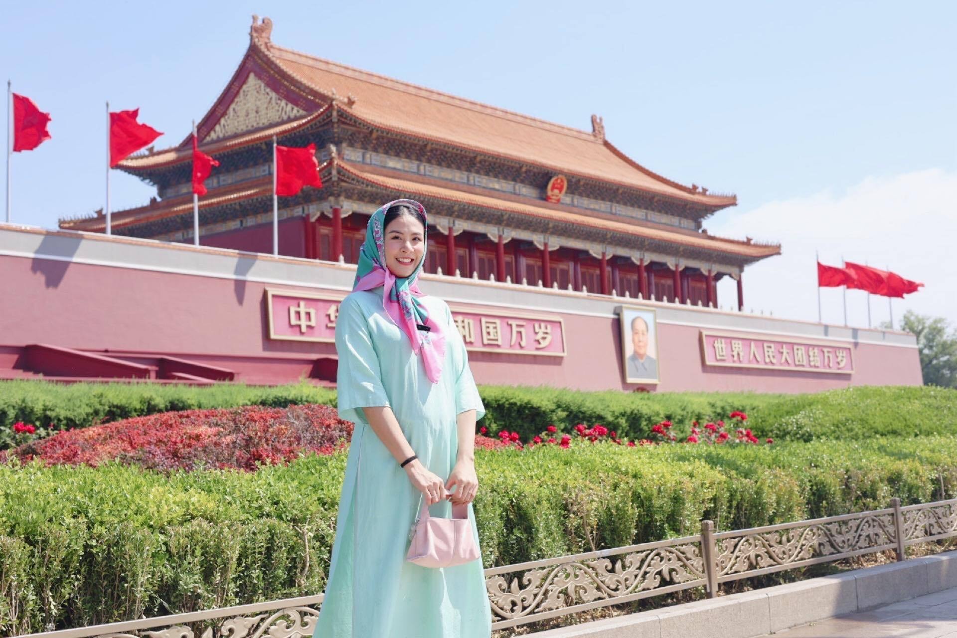 Sao Việt 15/5: Ngọc Hân ôm bụng bầu đi du lịch, Việt Trinh khoe ảnh hiếm lúc trẻ - 3