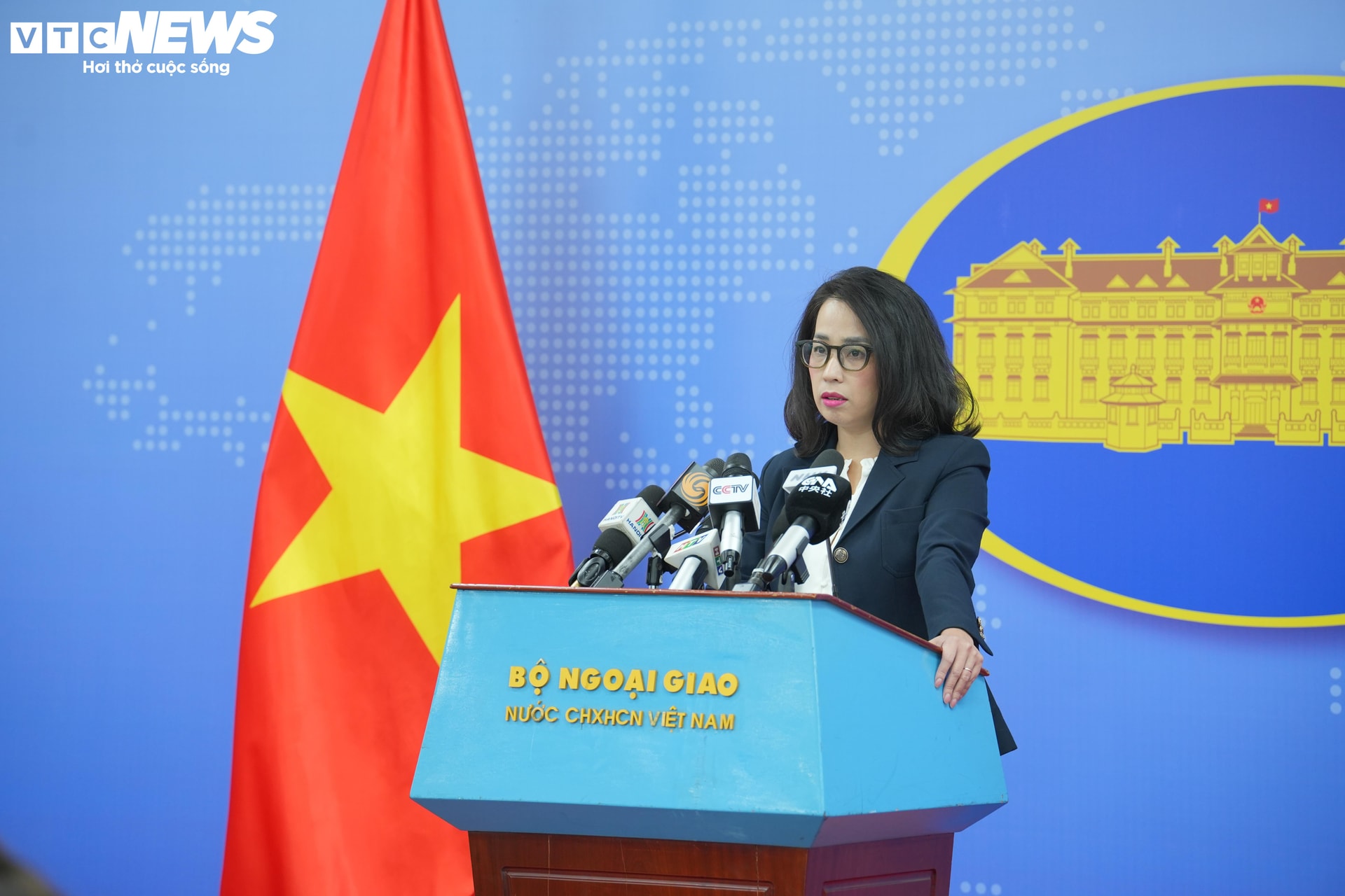Người phát ngôn Bộ Ngoại giao Phạm Thu Hằng.