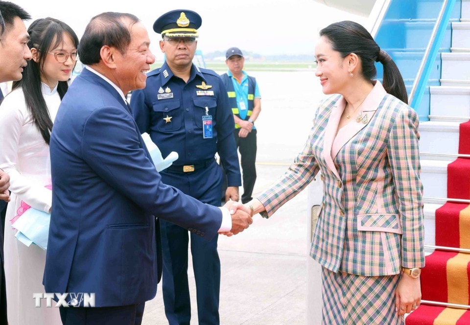 thủ tướng vương quốc thái lan bắt đầu thăm chính thức việt nam hình ảnh 1 thu tuong vuong quoc thai lan bat dau tham chinh thuc viet nam hinh anh 1