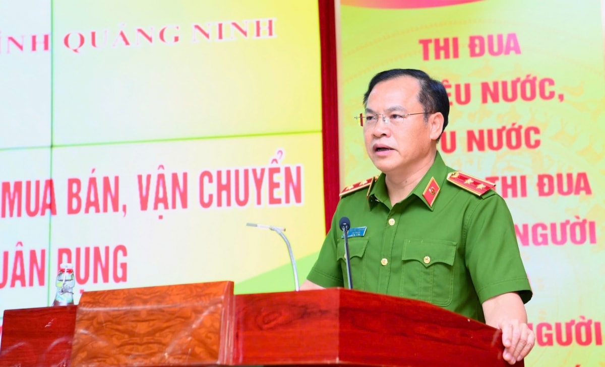 quảng ninh thu 3 súng, 1 lựu đạn trong chuyên án mua bán, vận chuyển ma túy hình ảnh 1 quang ninh thu 3 sung, 1 luu dan trong chuyen an mua ban, van chuyen ma tuy hinh anh 1