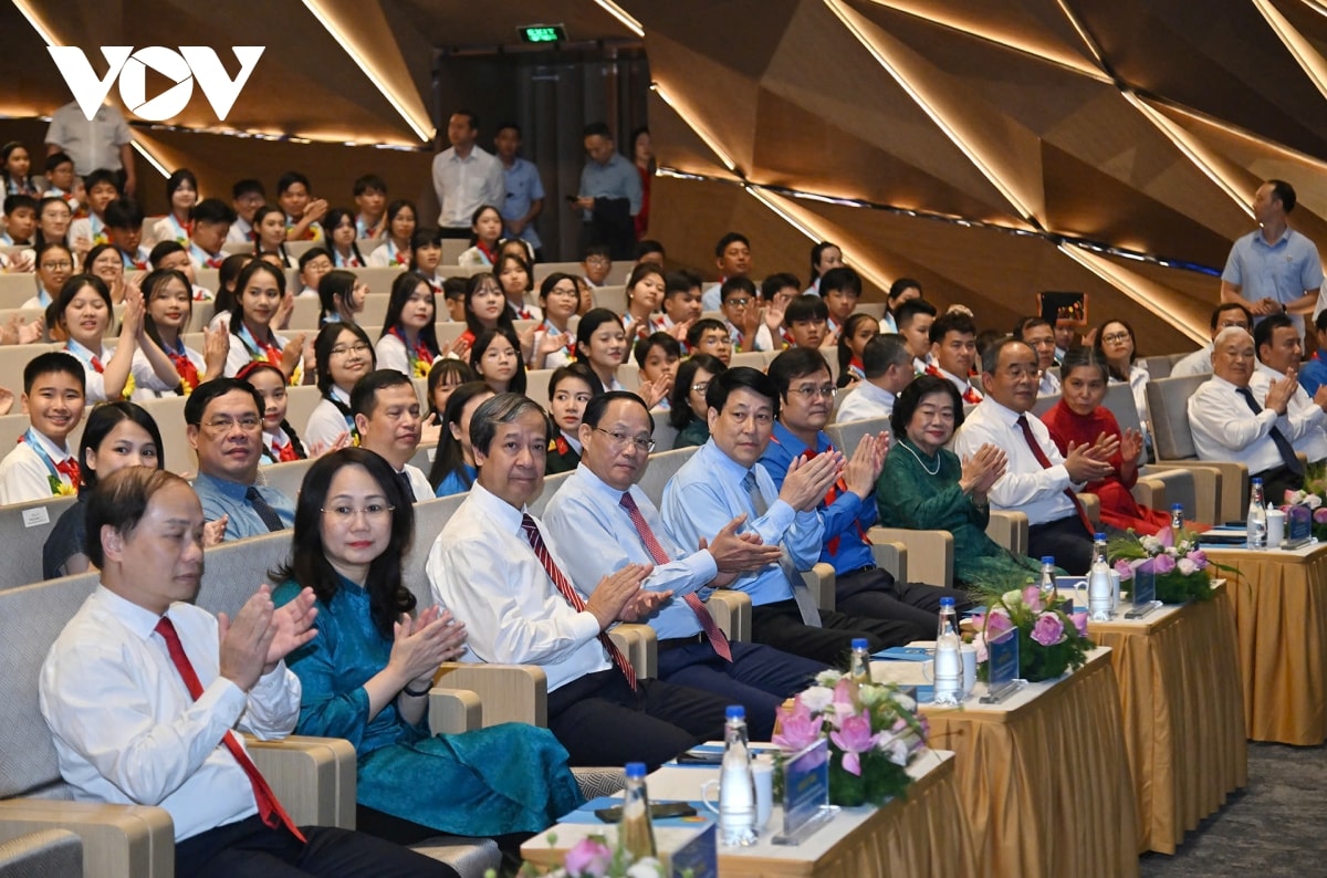 chủ tịch nước lương cường dự lễ tuyên dương cháu ngoan bác hồ toàn quốc hình ảnh 3 chu tich nuoc luong cuong du le tuyen duong chau ngoan bac ho toan quoc hinh anh 3