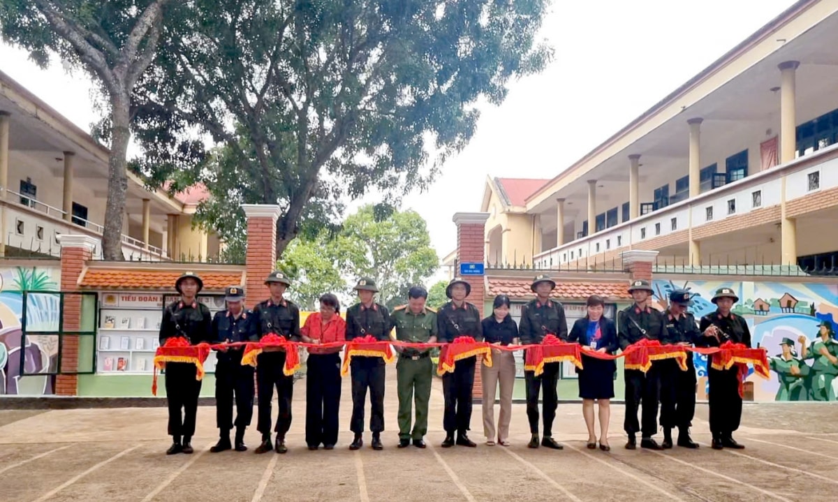 hơn 1500 cán bộ, chiến sĩ cscĐ tham gia chương trình sáng mãi lời dạy của người hình ảnh 2 hon 1500 can bo, chien si cscD tham gia chuong trinh sang mai loi day cua nguoi hinh anh 2