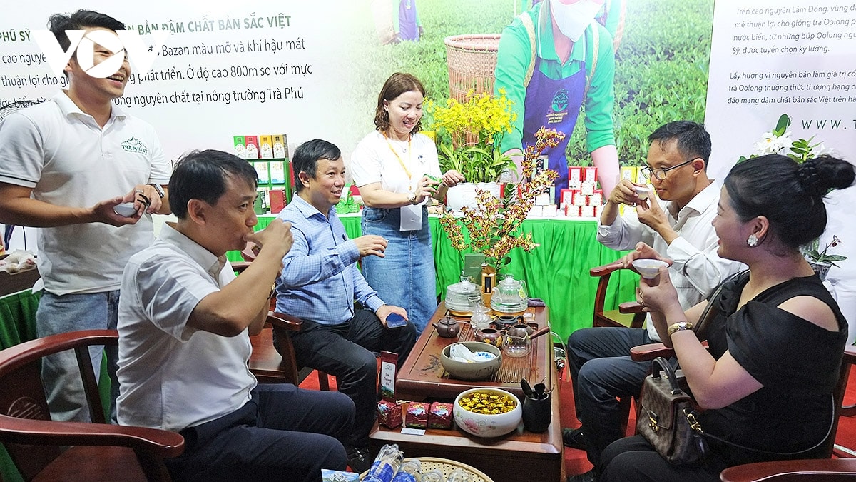 rộn ràng khai mạc chương trình ngày văn hóa lâm Đồng tại hà nội năm 2025 hình ảnh 2 ron rang khai mac chuong trinh ngay van hoa lam Dong tai ha noi nam 2025 hinh anh 2
