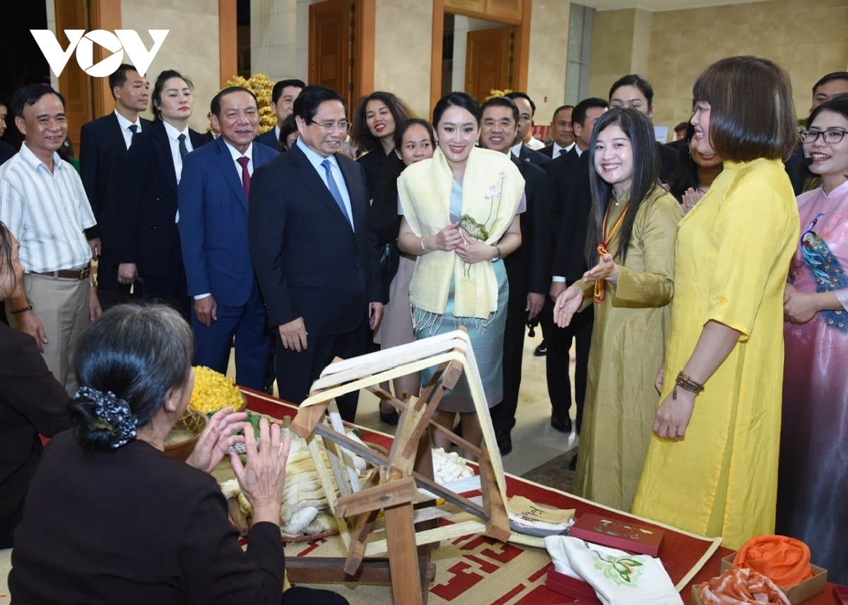toan canh chuyen tham chinh thuc viet nam cua thu tuong thai lan hinh anh 3