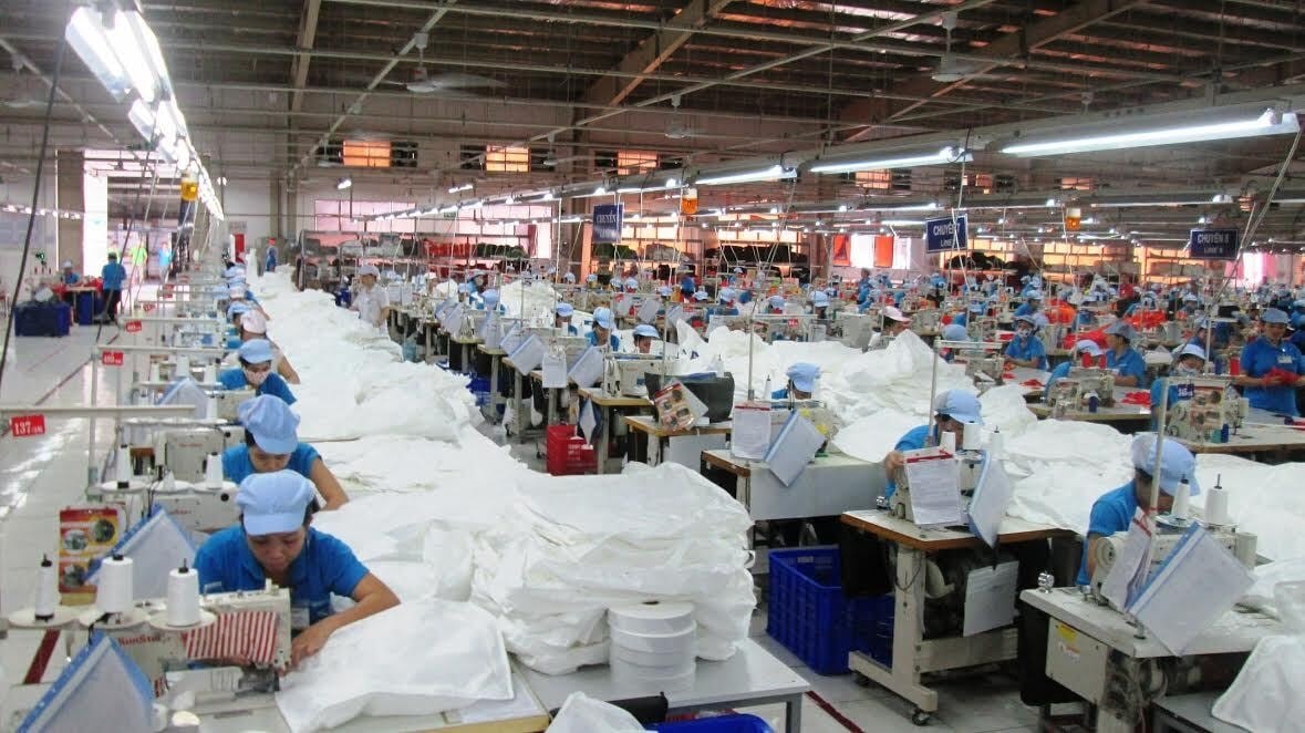 Chính phủ yêu cầu rà soát, loại bỏ những điều kiện cản trở sự phát triển của doanh nghiệp tư nhân trước 31/12/2025. (Ảnh minh họa)