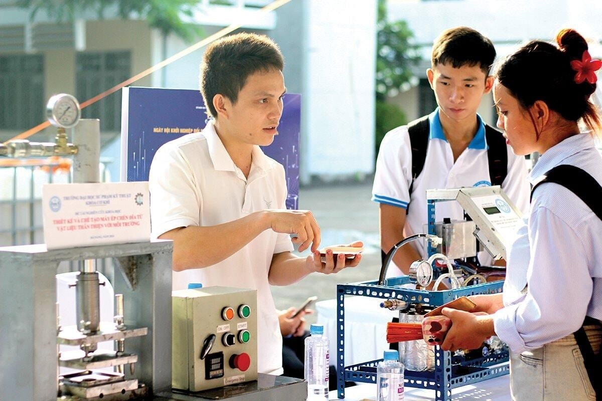 Doanh nghiệp khởi nghiệp được miễn thuế thu nhập trong 2 năm đầu. (Ảnh minh họa)