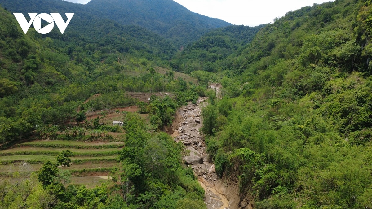 lu ong, sat lo dat kinh hoang gay thuong vong va tan pha nang ne tai bac kan hinh anh 12