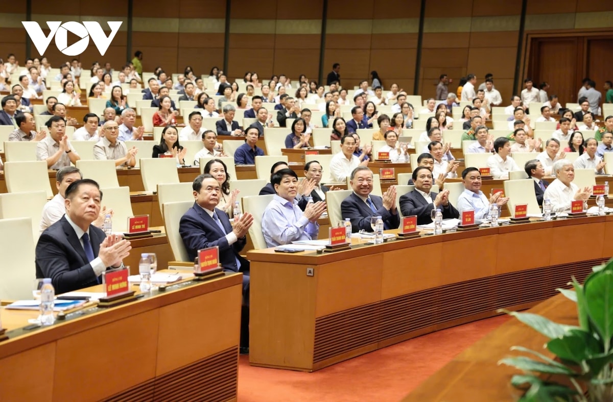 nghị quyết của Đảng đi vào thực tiễn cuộc sống ngay tại nghị trường hình ảnh 3 nghi quyet cua Dang di vao thuc tien cuoc song ngay tai nghi truong hinh anh 3