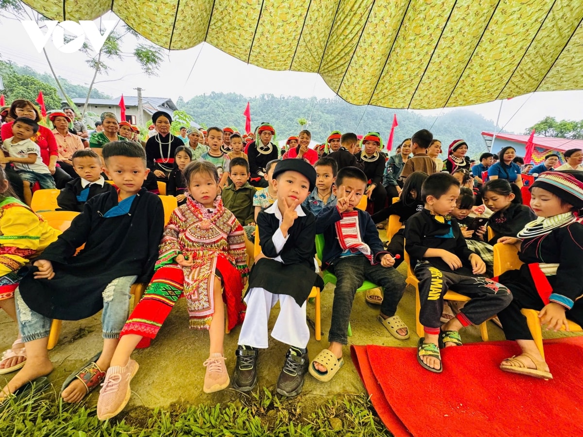 Điểm trường bản dâng - nơi thắp sáng tương lai cho trẻ em vùng cao hình ảnh 7 Diem truong ban dang - noi thap sang tuong lai cho tre em vung cao hinh anh 7