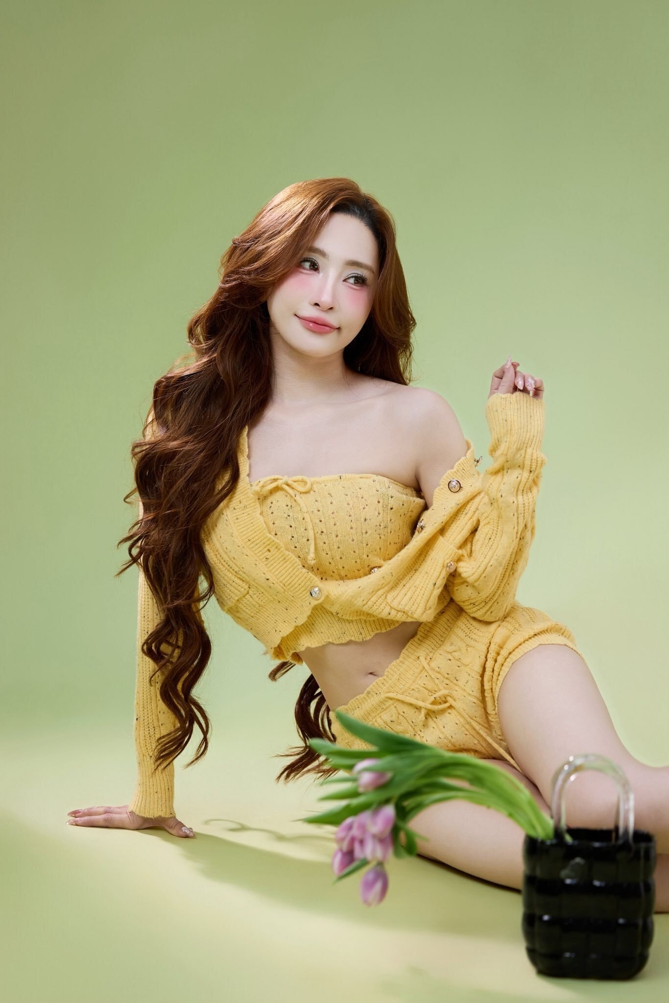 Sao Việt 19/5: Thanh Hằng thả dáng nóng bỏng, Văn Mai Hương xem Lady Gaga - 11