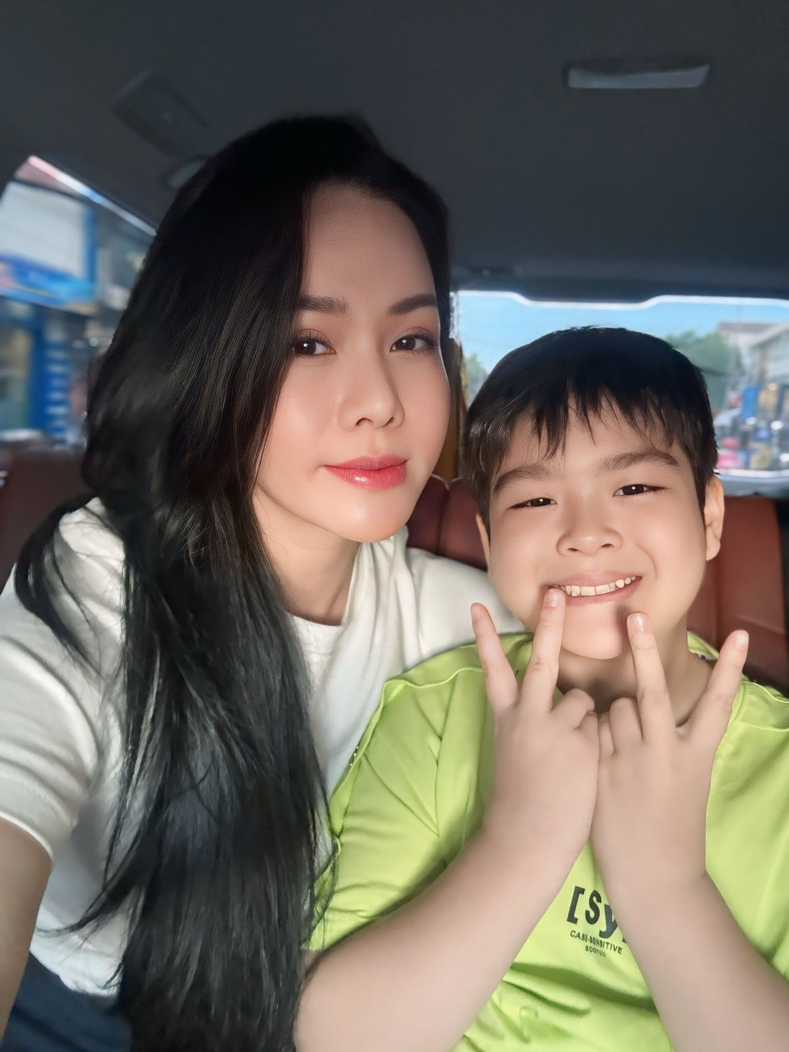 Sao Việt 19/5: Thanh Hằng thả dáng nóng bỏng, Văn Mai Hương xem Lady Gaga - 2