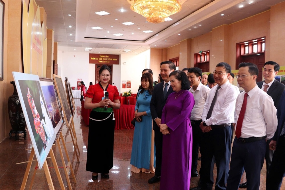 các địa phương tuyên dương tập thể, cá nhân tiêu biểu trong học tập và làm theo bác hình ảnh 2 cac dia phuong tuyen duong tap the, ca nhan tieu bieu trong hoc tap va lam theo bac hinh anh 2