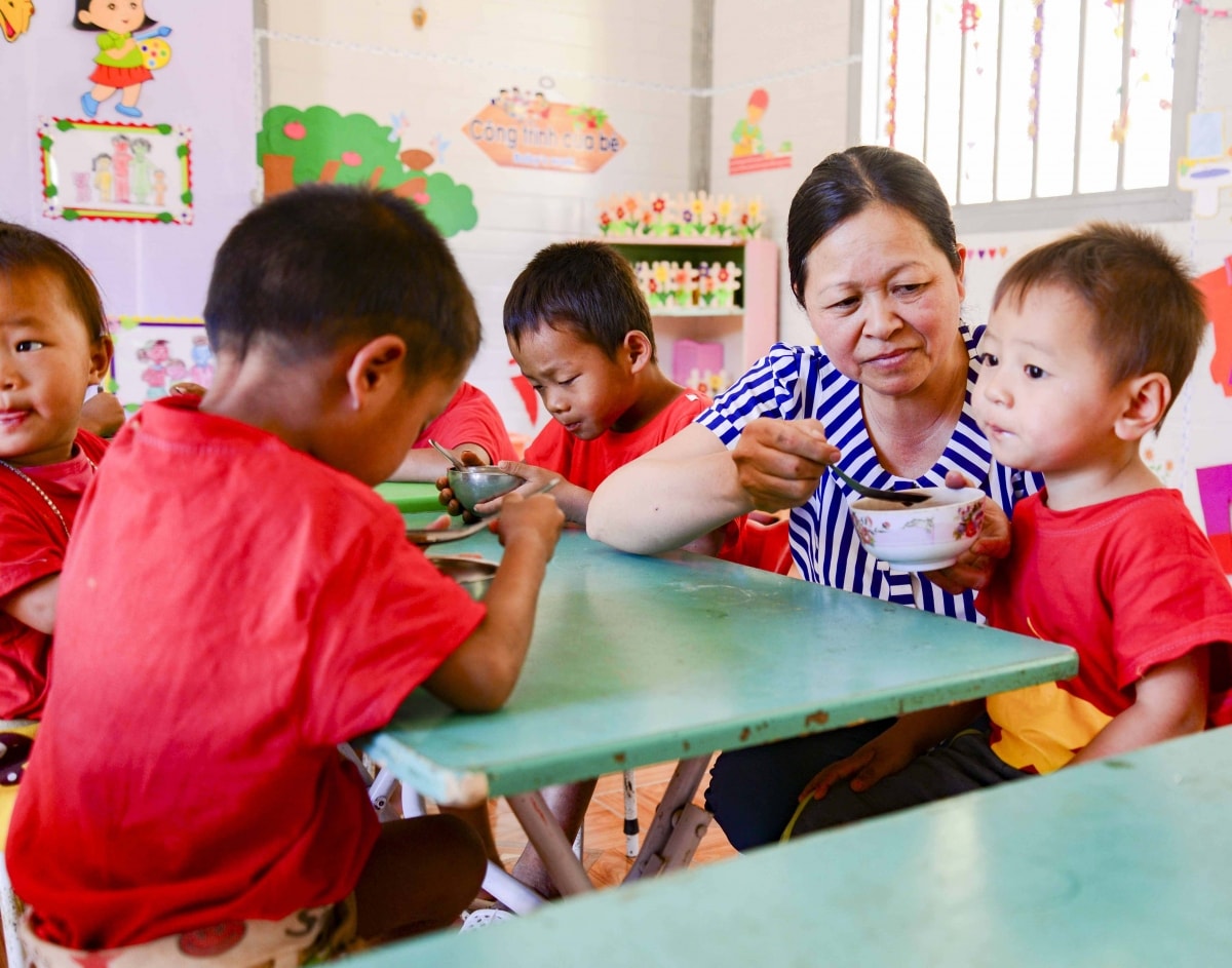 thiếu giáo viên cần gỡ nút thắt từ chính sách tuyển dụng, sử dụng và đãi ngộ hình ảnh 1 thieu giao vien can go nut that tu chinh sach tuyen dung, su dung va dai ngo hinh anh 1