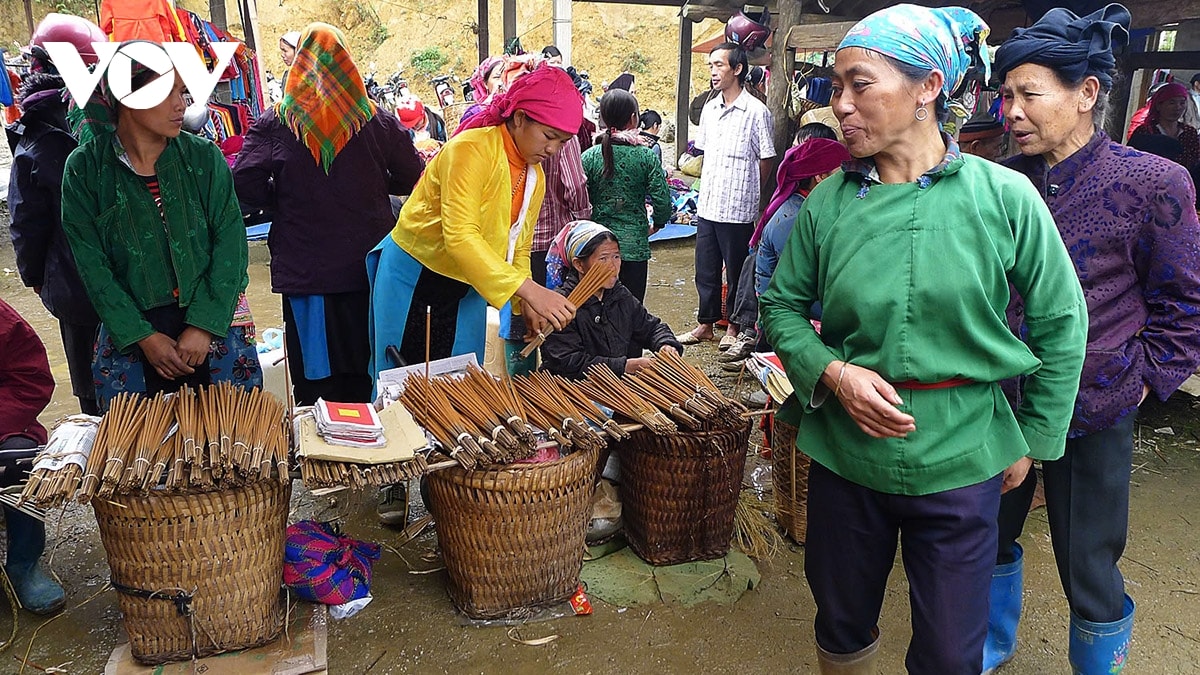 Dac sac phien cho lui pho cao tren cong vien dia chat toan cau cao nguyen da Dong van hinh anh 14