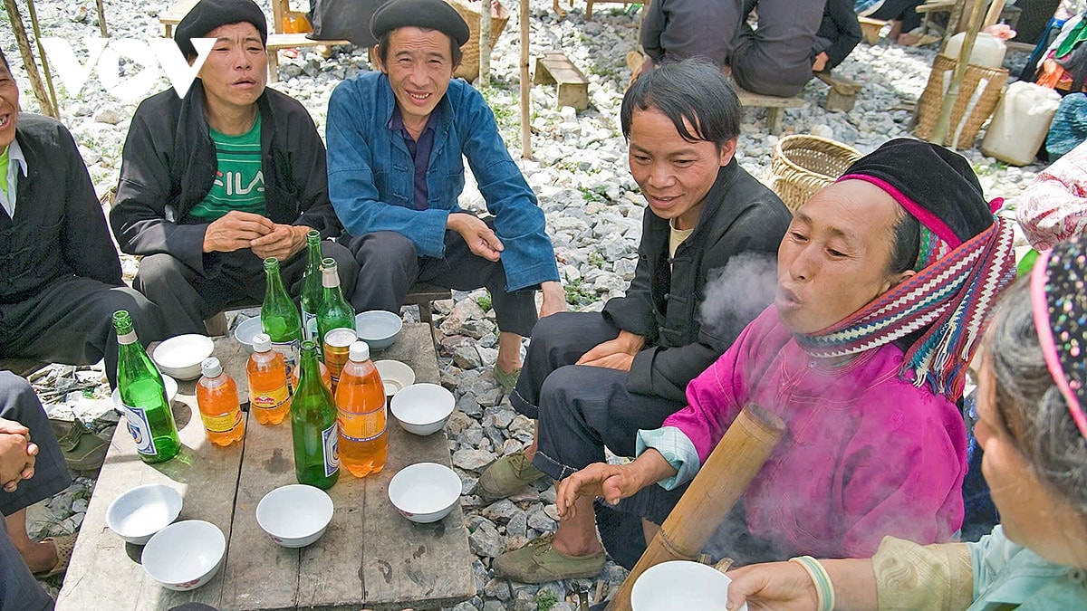Dac sac phien cho lui pho cao tren cong vien dia chat toan cau cao nguyen da Dong van hinh anh 6