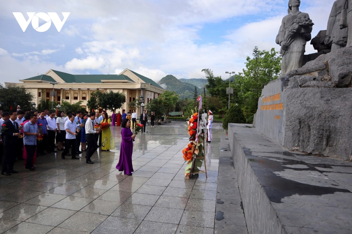 các địa phương tuyên dương tập thể, cá nhân tiêu biểu trong học tập và làm theo bác hình ảnh 3 cac dia phuong tuyen duong tap the, ca nhan tieu bieu trong hoc tap va lam theo bac hinh anh 3