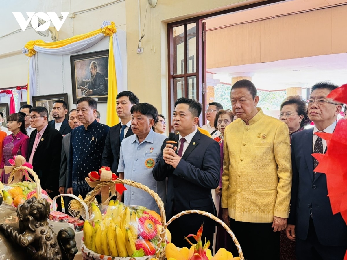 ra mắt cuốn sách song ngữ bác hồ ở thái lan tại udon thani hình ảnh 1 ra mat cuon sach song ngu bac ho o thai lan tai udon thani hinh anh 1
