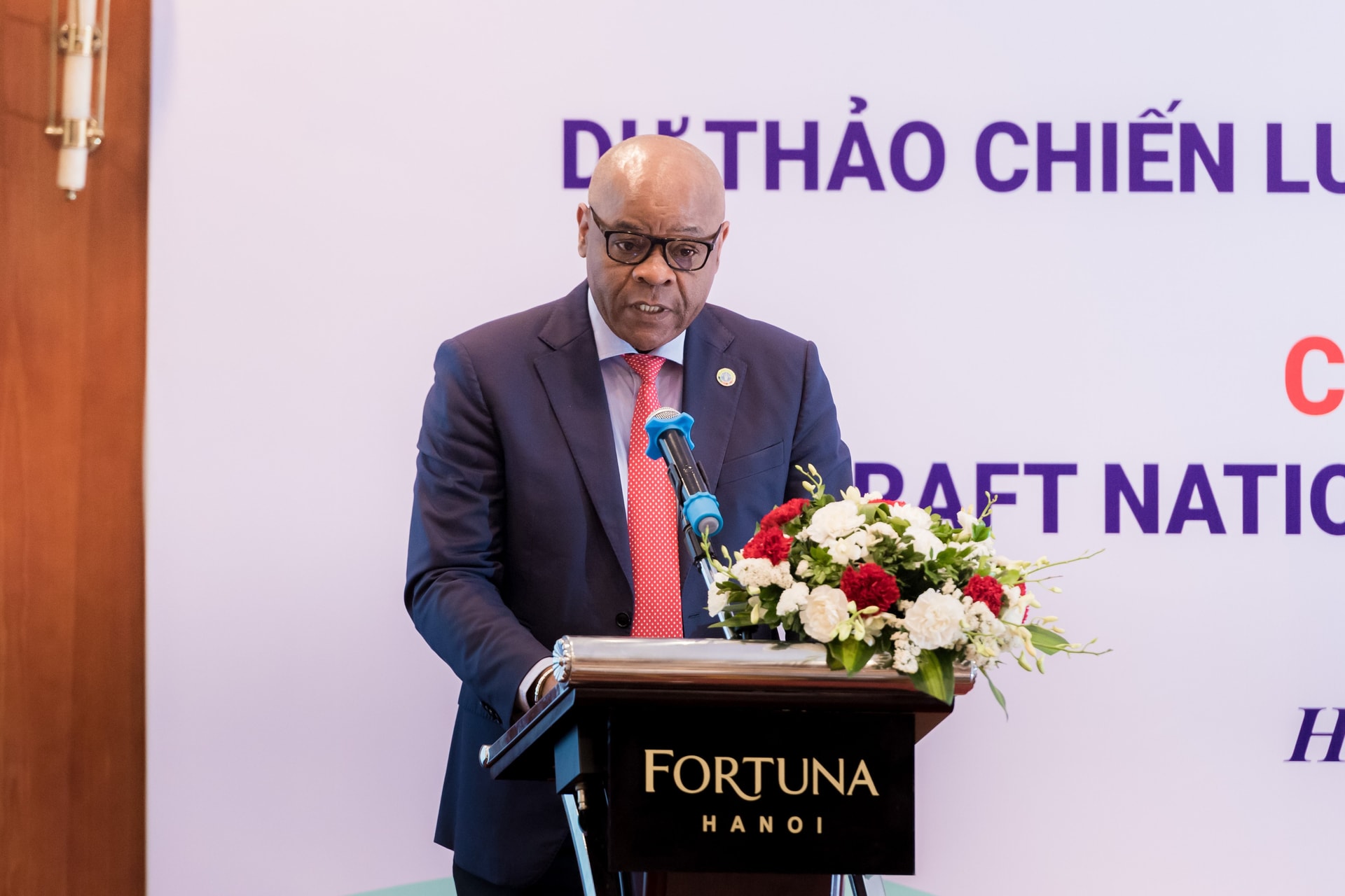 Ông Rémi Nono Womdim trưởng đại diện FAO tại Việt Nam phát biểu tại buổi tham vấn (Ảnh: Ngọc Sơn)