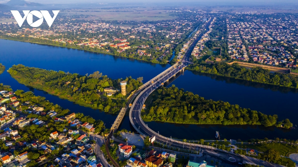 hue dinh vi thuong hieu du lich thanh pho xanh hinh anh 1