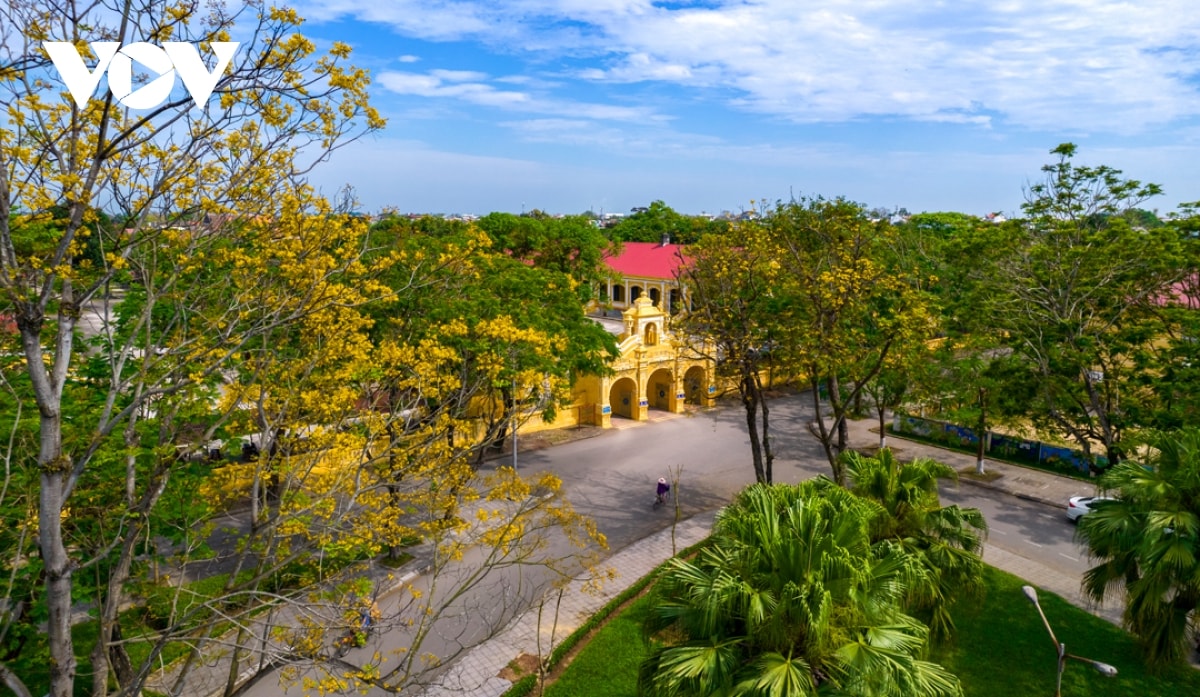 hue dinh vi thuong hieu du lich thanh pho xanh hinh anh 2