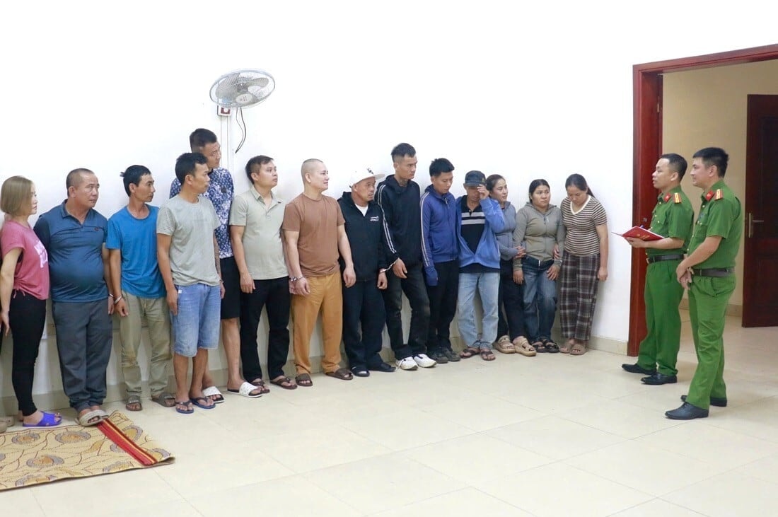 Các đối tượng bị tạm giữ