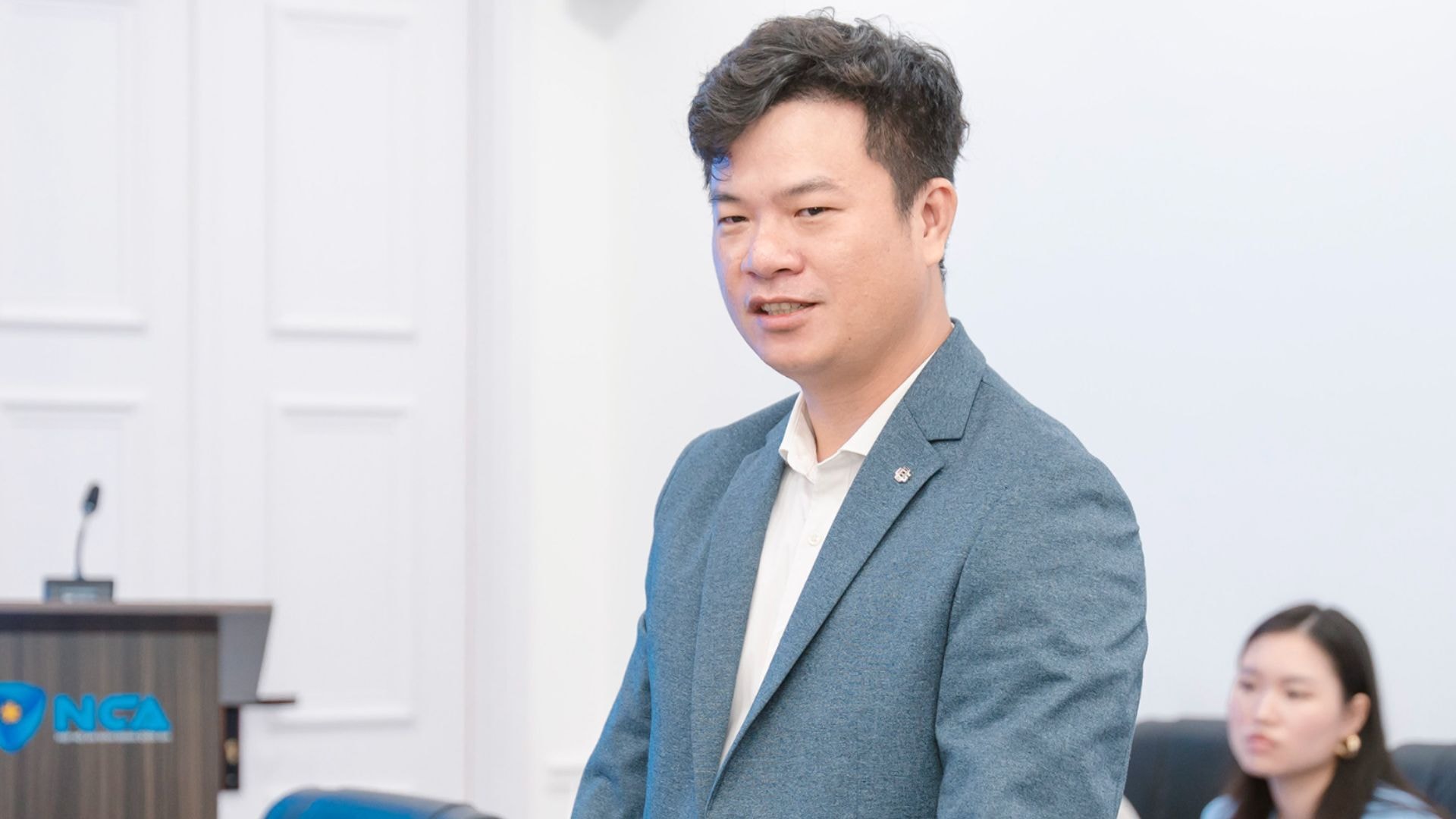Thiếu tá Trần Trung Hiếu, Phó Giám đốc Trung tâm An ninh mạng quốc gia A05 (Bộ Công an) cho biết có ngân hàng của Việt Nam đã bị tin tặc đánh cắp 100 tỷ đồng.