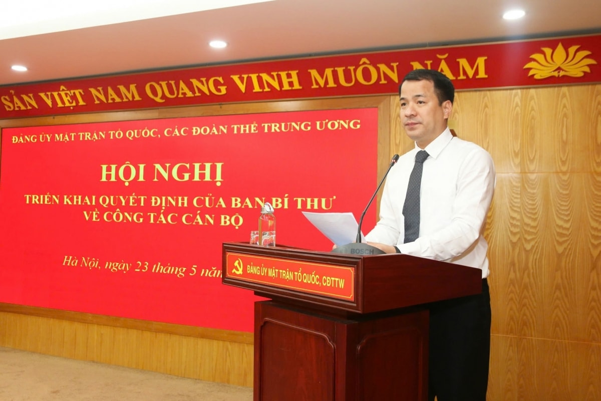 ban bí thư điều động, chỉ định nhân sự Đảng ủy mttq, các đoàn thể trung ương hình ảnh 2 ban bi thu dieu dong, chi dinh nhan su Dang uy mttq, cac doan the trung uong hinh anh 2