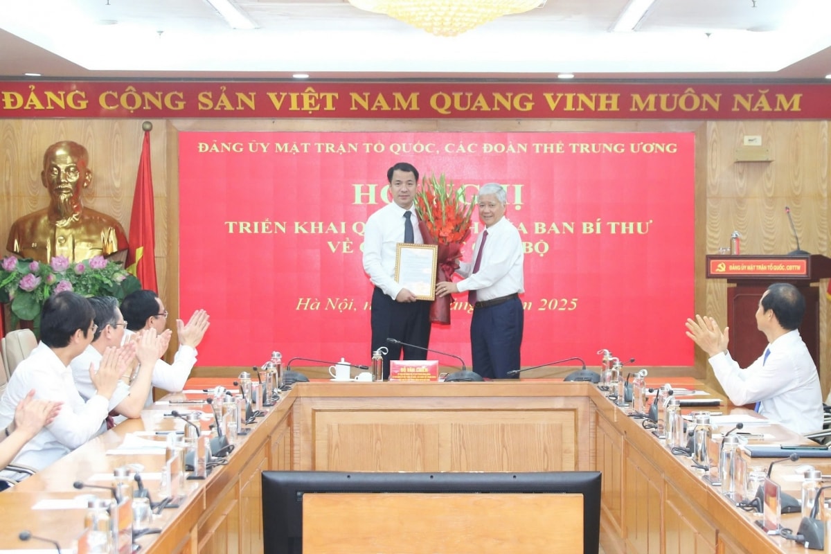 ban bí thư điều động, chỉ định nhân sự Đảng ủy mttq, các đoàn thể trung ương hình ảnh 1 ban bi thu dieu dong, chi dinh nhan su Dang uy mttq, cac doan the trung uong hinh anh 1