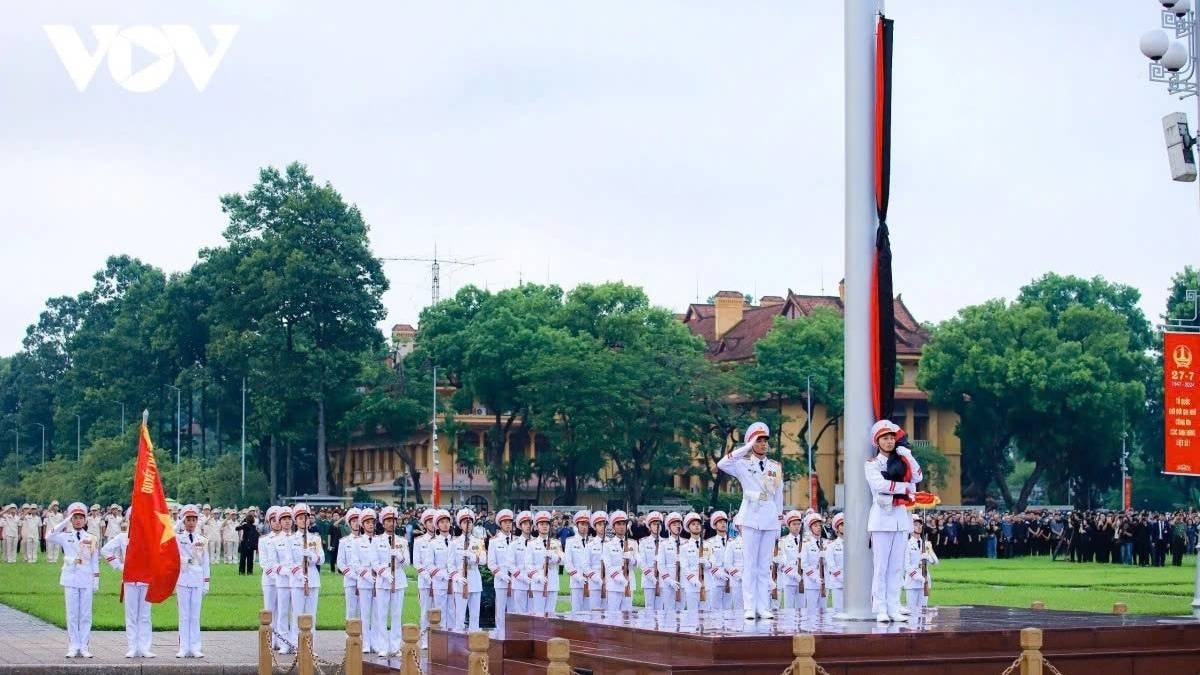 treo cờ rủ, không tổ chức hoạt động vui chơi công cộng trong 2 ngày quốc tang hình ảnh 1 treo co ru, khong to chuc hoat dong vui choi cong cong trong 2 ngay quoc tang hinh anh 1