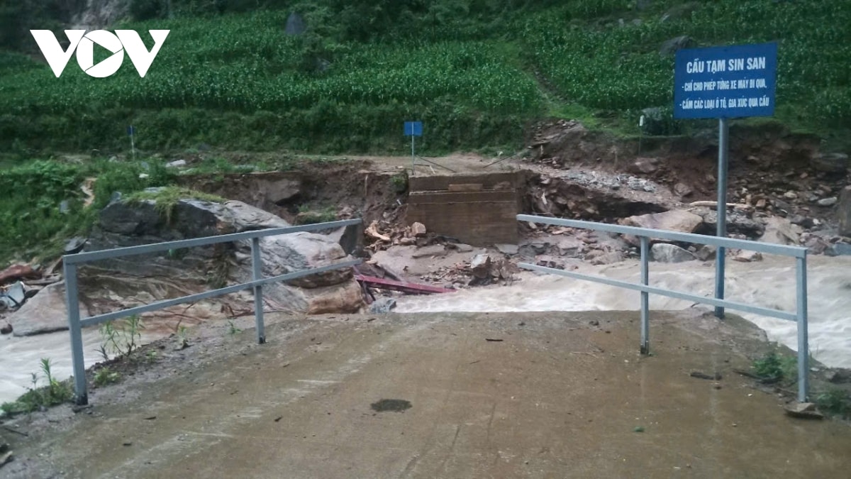 mưa lớn gây ngập úng cục bộ tại yên bái, lào cai hình ảnh 5 mua lon gay ngap ung cuc bo tai yen bai, lao cai hinh anh 5