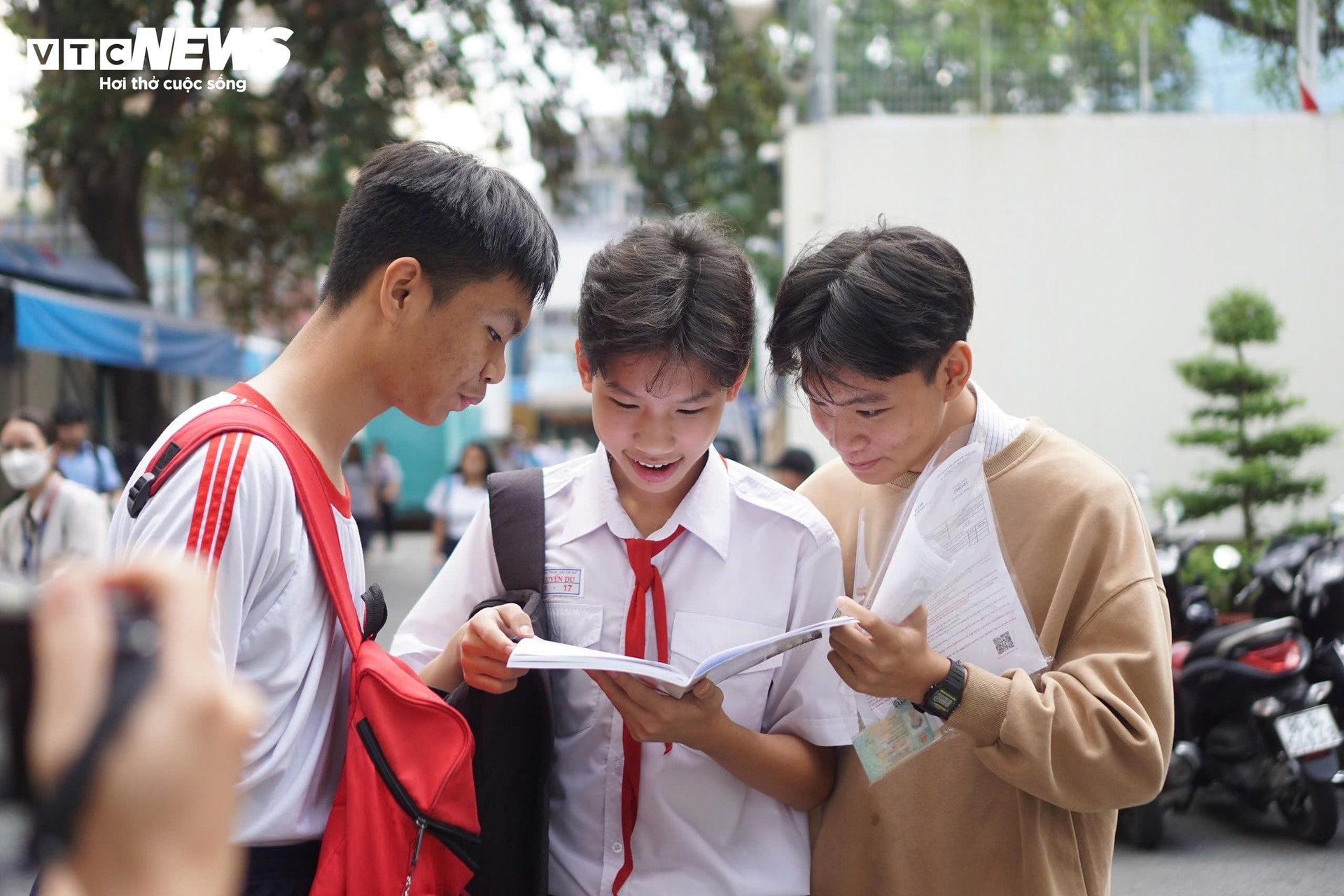 Thí sinh dự thi vào trường Phổ thông Năng khiếu.