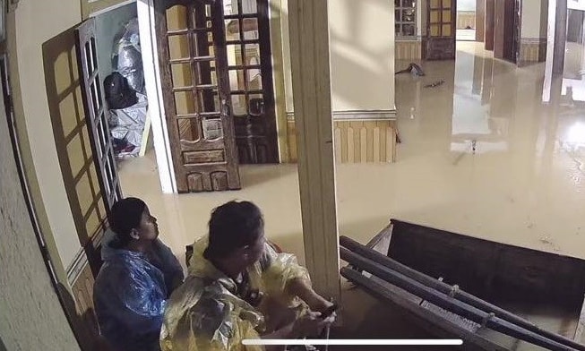 mưa lớn suốt đêm, nhiều nơi ở hà tĩnh bị ngập sâu hình ảnh 2 mua lon suot dem, nhieu noi o ha tinh bi ngap sau hinh anh 2