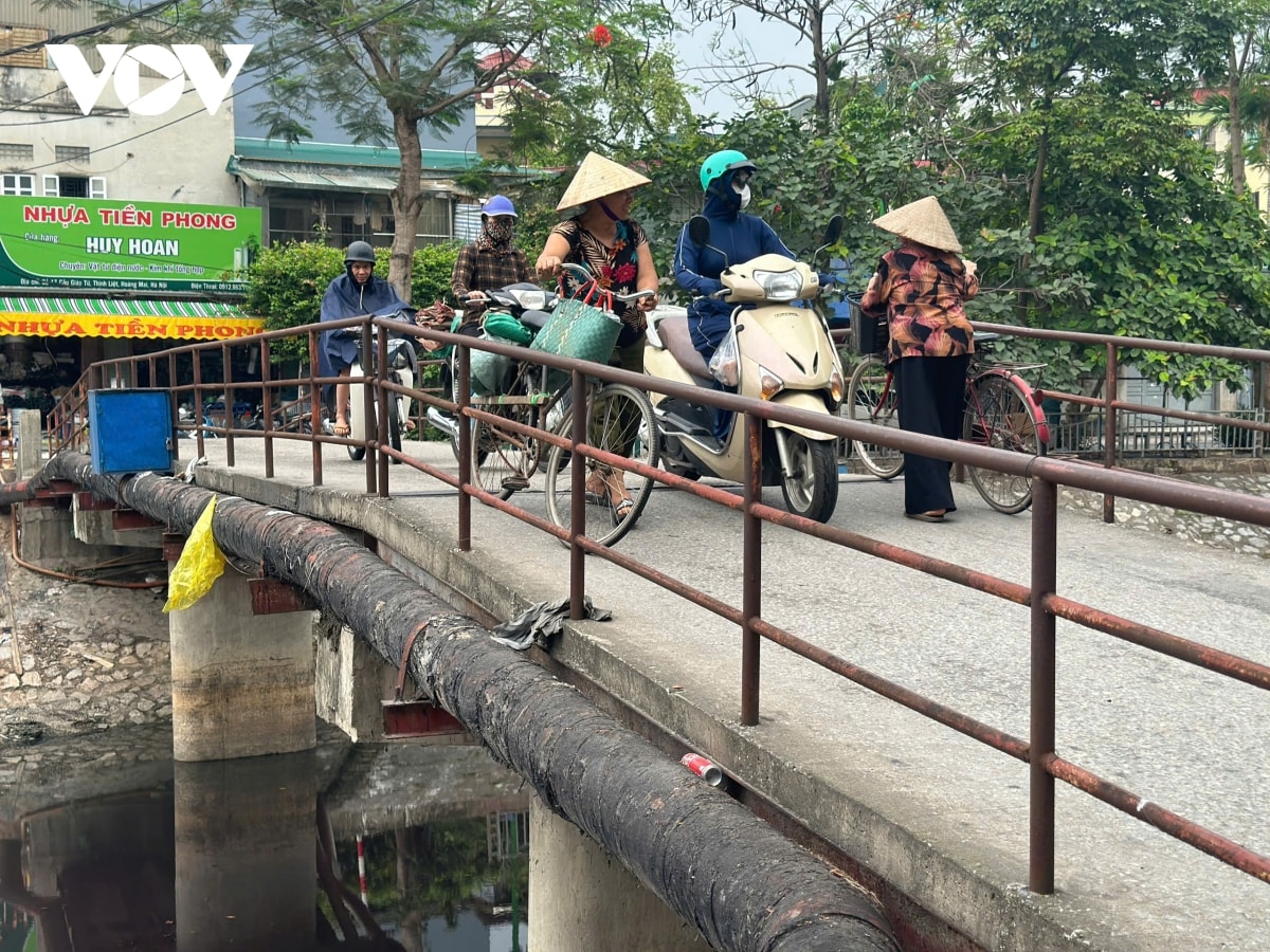 hang loat cau tam, cau dan sinh xuong cap o ha noi sap duoc thay the hinh anh 9