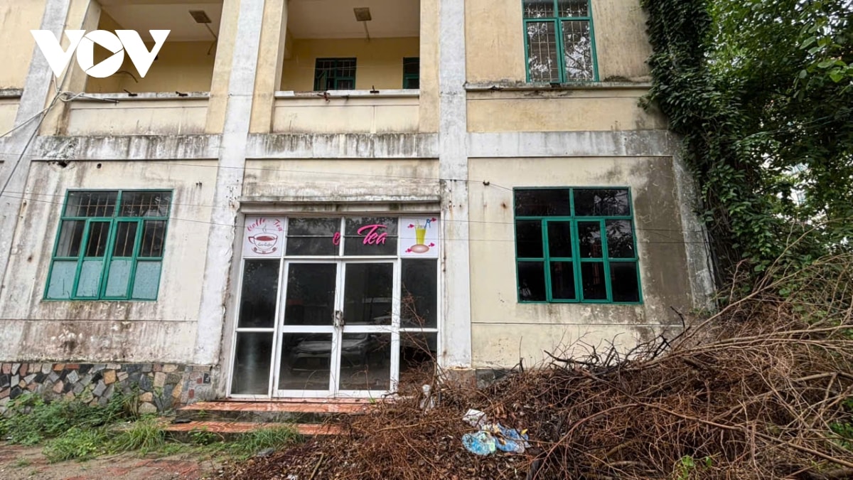 hàng nghìn m2 ki-ốt bỏ hoang tại khu nhà ở công nhân Đông anh, hà nội hình ảnh 6 hang nghin m2 ki-ot bo hoang tai khu nha o cong nhan Dong anh, ha noi hinh anh 6