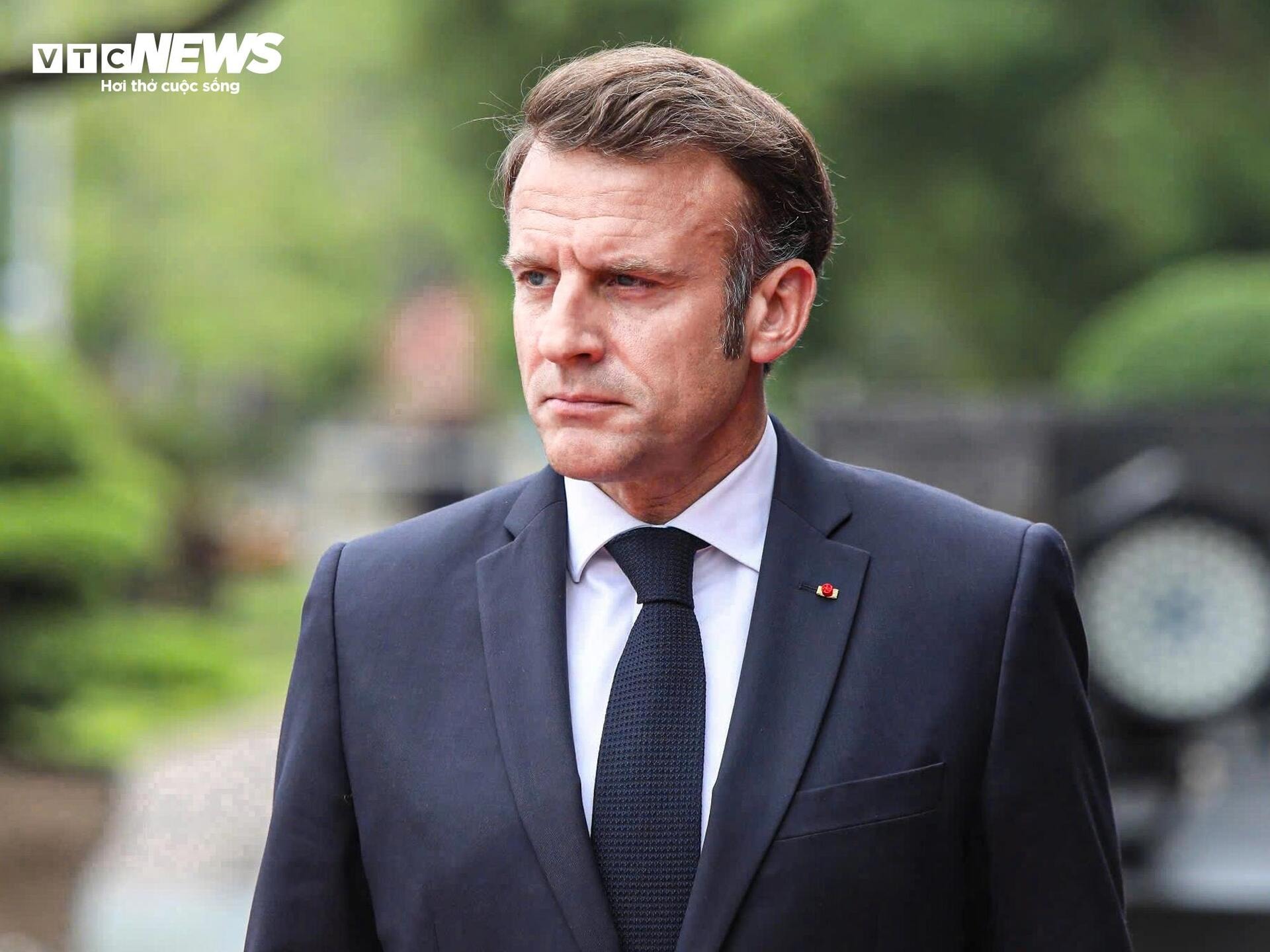 Tổng thống Pháp Emmanuel Macron và Phu nhân vào lăng viếng Chủ tịch Hồ Chí Minh - 7