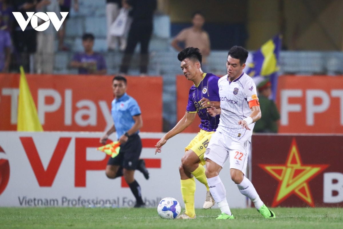 tiến linh ngày càng tụt hạng trong danh sách vua phá lưới v-league hình ảnh 1 tien linh ngay cang tut hang trong danh sach vua pha luoi v-league hinh anh 1
