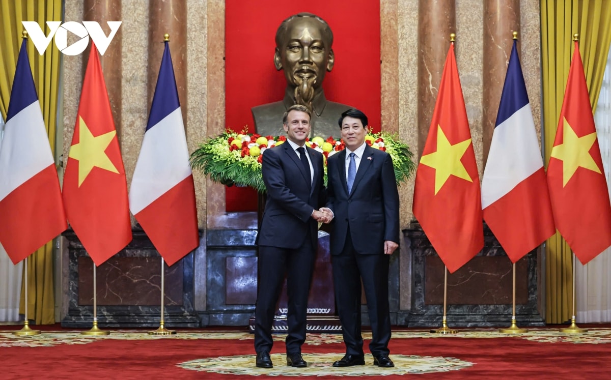 chủ tịch nước lương cường và tổng thống pháp emmanuel macron gặp gỡ báo chí hình ảnh 4 chu tich nuoc luong cuong va tong thong phap emmanuel macron gap go bao chi hinh anh 4