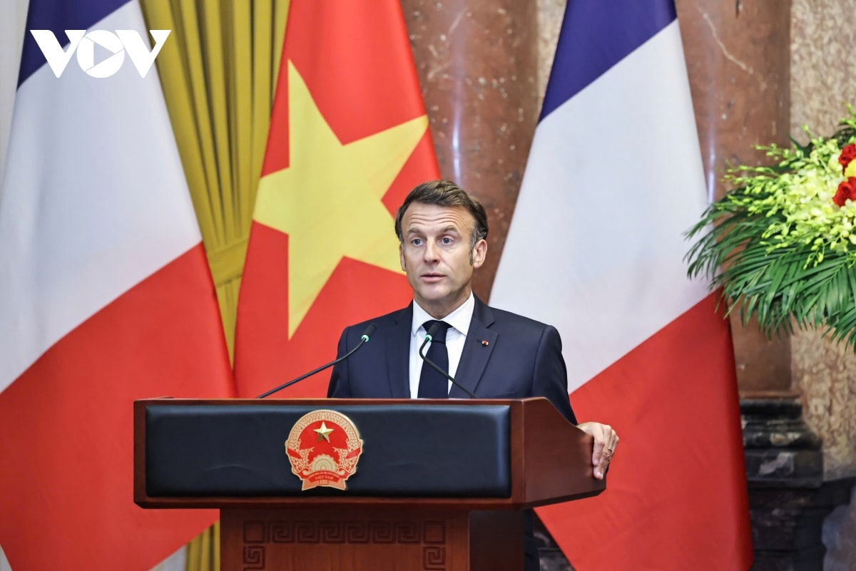 chủ tịch nước lương cường và tổng thống pháp emmanuel macron gặp gỡ báo chí hình ảnh 3 chu tich nuoc luong cuong va tong thong phap emmanuel macron gap go bao chi hinh anh 3