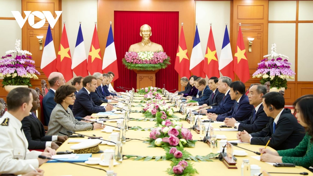 tong bi thu to lam hoi kien tong thong phap emmanuel macron hinh anh 2