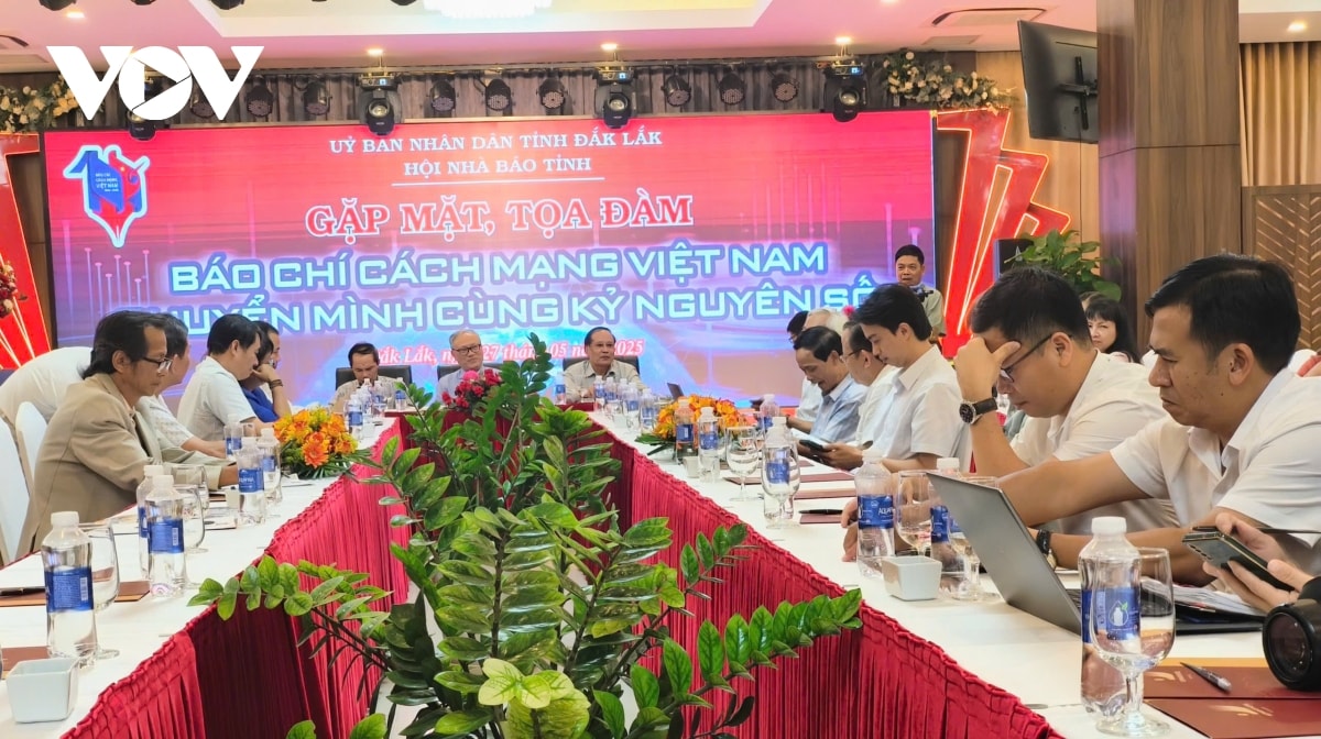 người làm báo chuyển mình trong kỷ nguyên số hình ảnh 2 nguoi lam bao chuyen minh trong ky nguyen so hinh anh 2