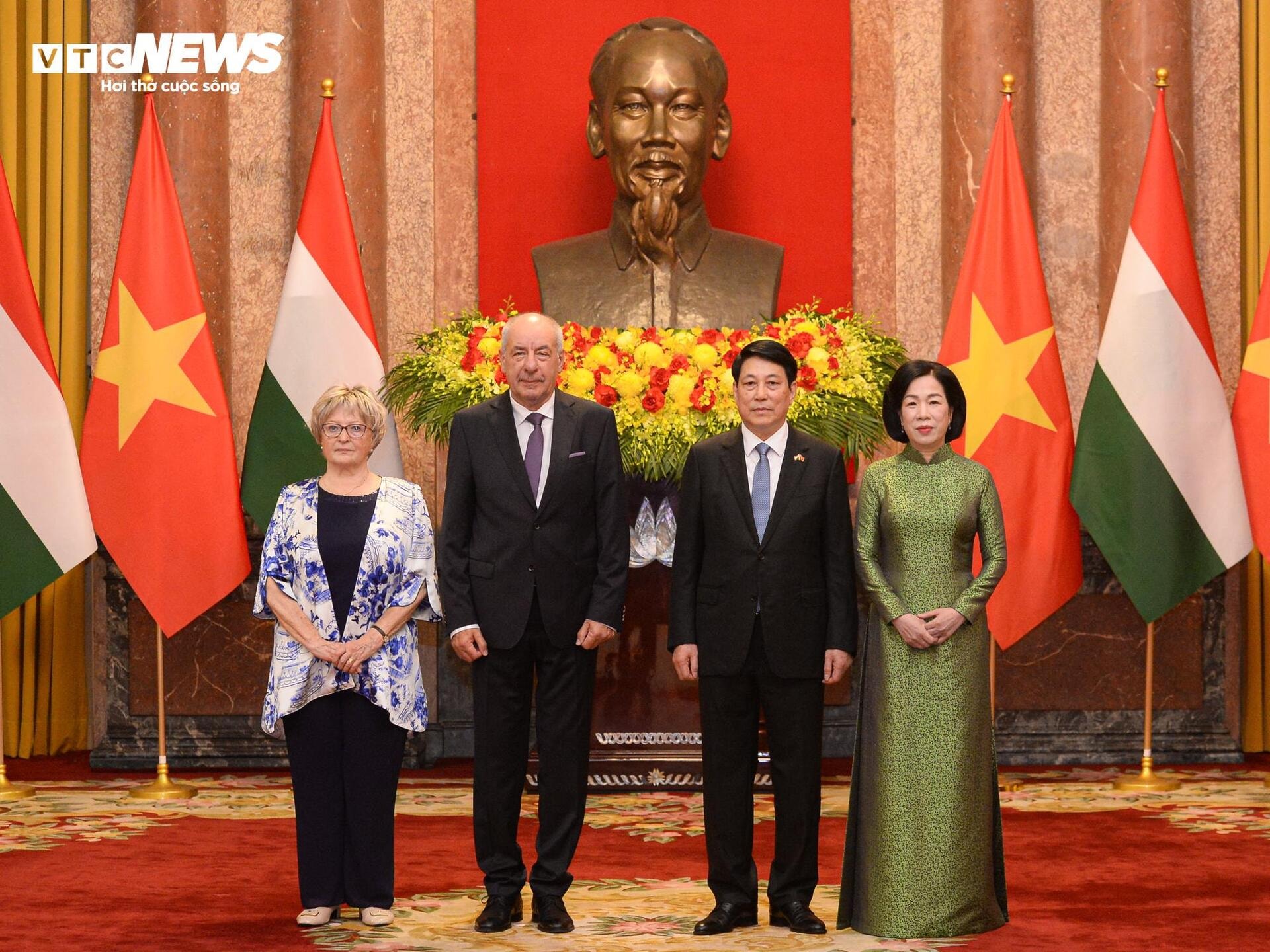 Chủ tịch nước Lương Cường chủ trì lễ đón Tổng thống Hungary Sulyok Tamás - 10