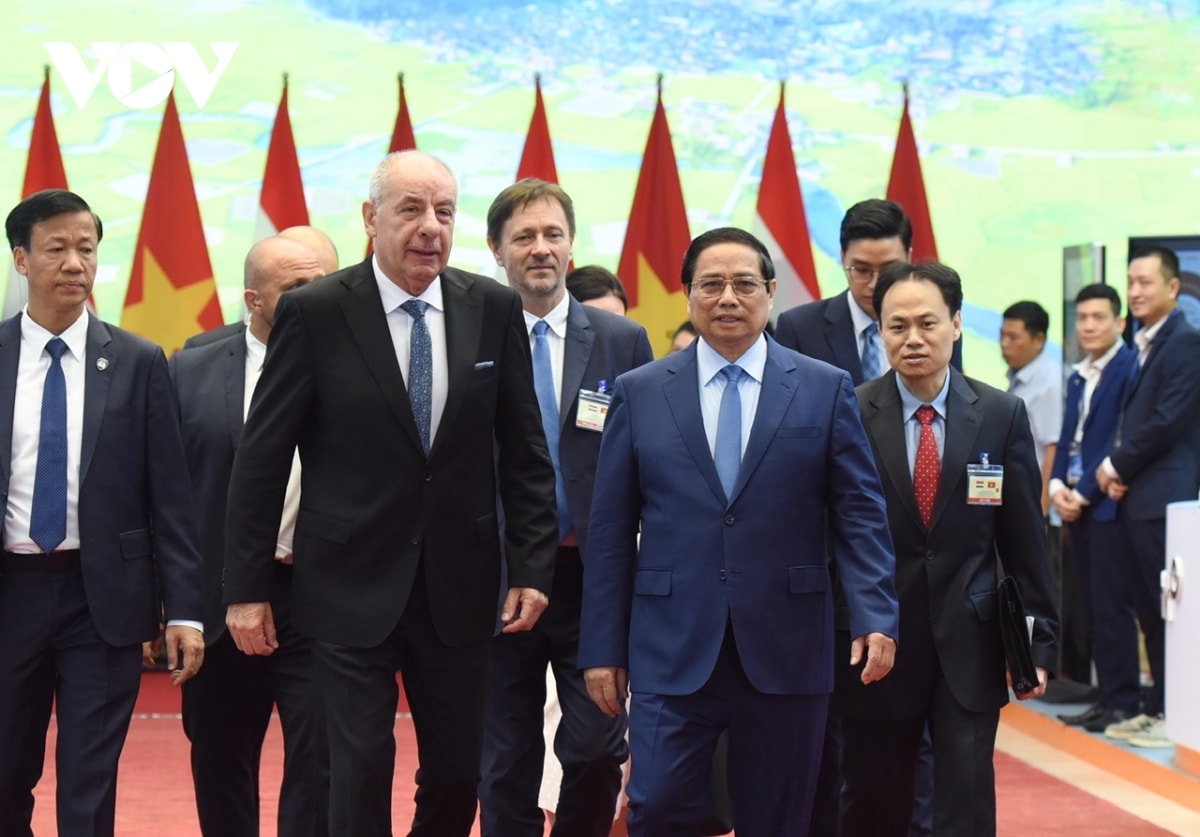 thủ tướng phạm minh chính hội kiến tổng thống hungary hình ảnh 3 thu tuong pham minh chinh hoi kien tong thong hungary hinh anh 3