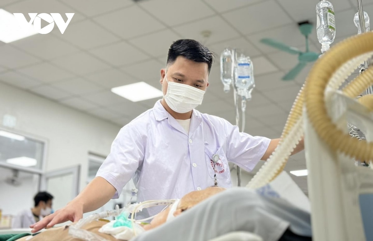 nhiều người trẻ khỏe mắc thủy đậu với biến chứng nguy hiểm tính mạng hình ảnh 1 nhieu nguoi tre khoe mac thuy dau voi bien chung nguy hiem tinh mang hinh anh 1