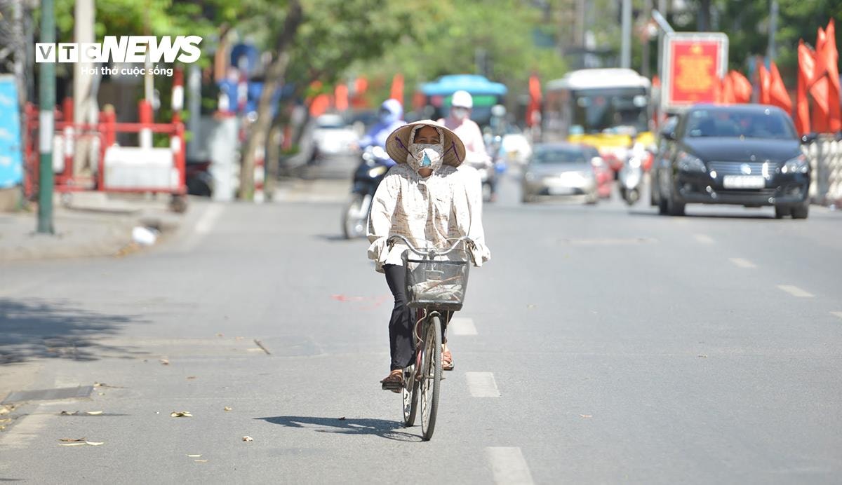 Ngày 1/6, Bắc Bộ và Trung Bộ nắng nóng, có nơi gay gắt và đặc biệt gay gắt. (Ảnh minh hoạ: Huy Nhi)