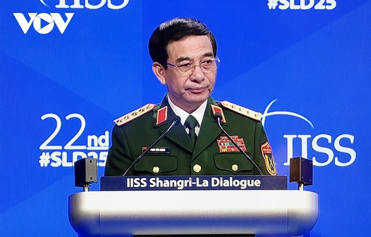 Bộ trưởng Quốc phòng Phan Văn Giang phát biểu tại Đối thoại Shangri-La 2025