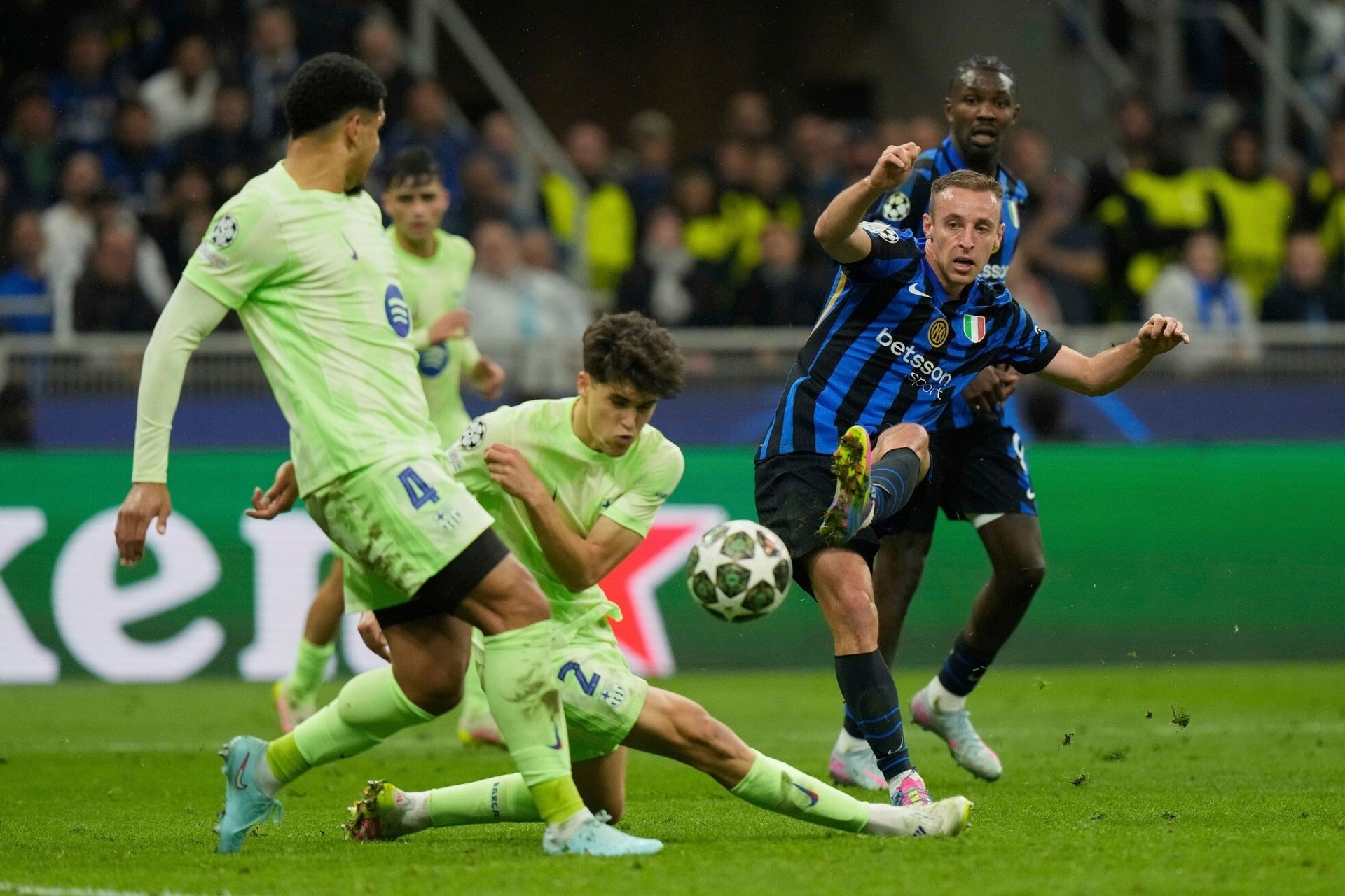 Vào những thời điểm khó khăn nhất, những chiến binh Inter biết cách tạo nên phép thuật.